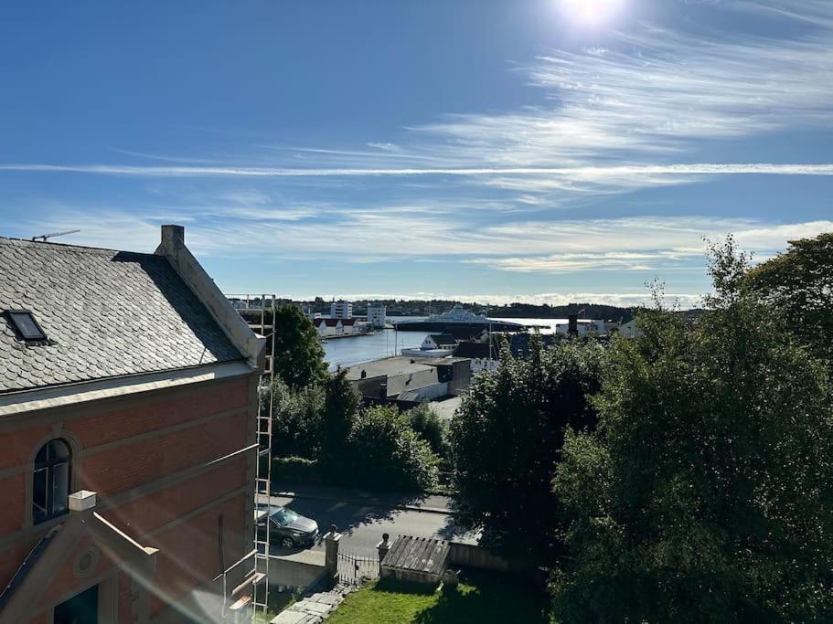 Ny Urban Leilighet Med Super Utsikt Haugesund Exterior photo